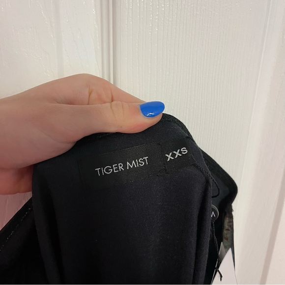 Tiger Mist Theo Floral Maxi Dress NWT - Picture 9 of 9